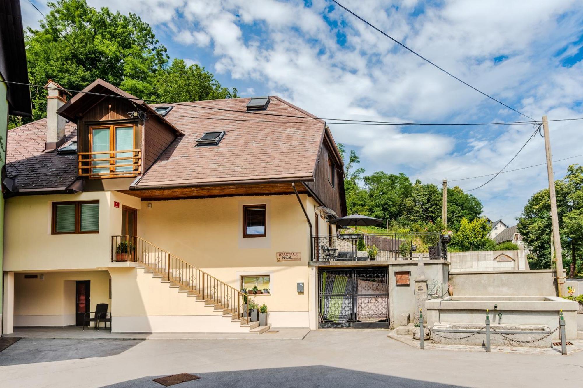 Apartmaji Mausi Бовец Экстерьер фото